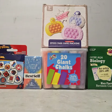 BOX OF APPROXIMATELY 20 ASSORTED TOYS TO INCLUDE - CGP GCSE AQA BIOLOGY , 20 GIANT CHALKS , SPEED PASS GAME MACHINE ETC 