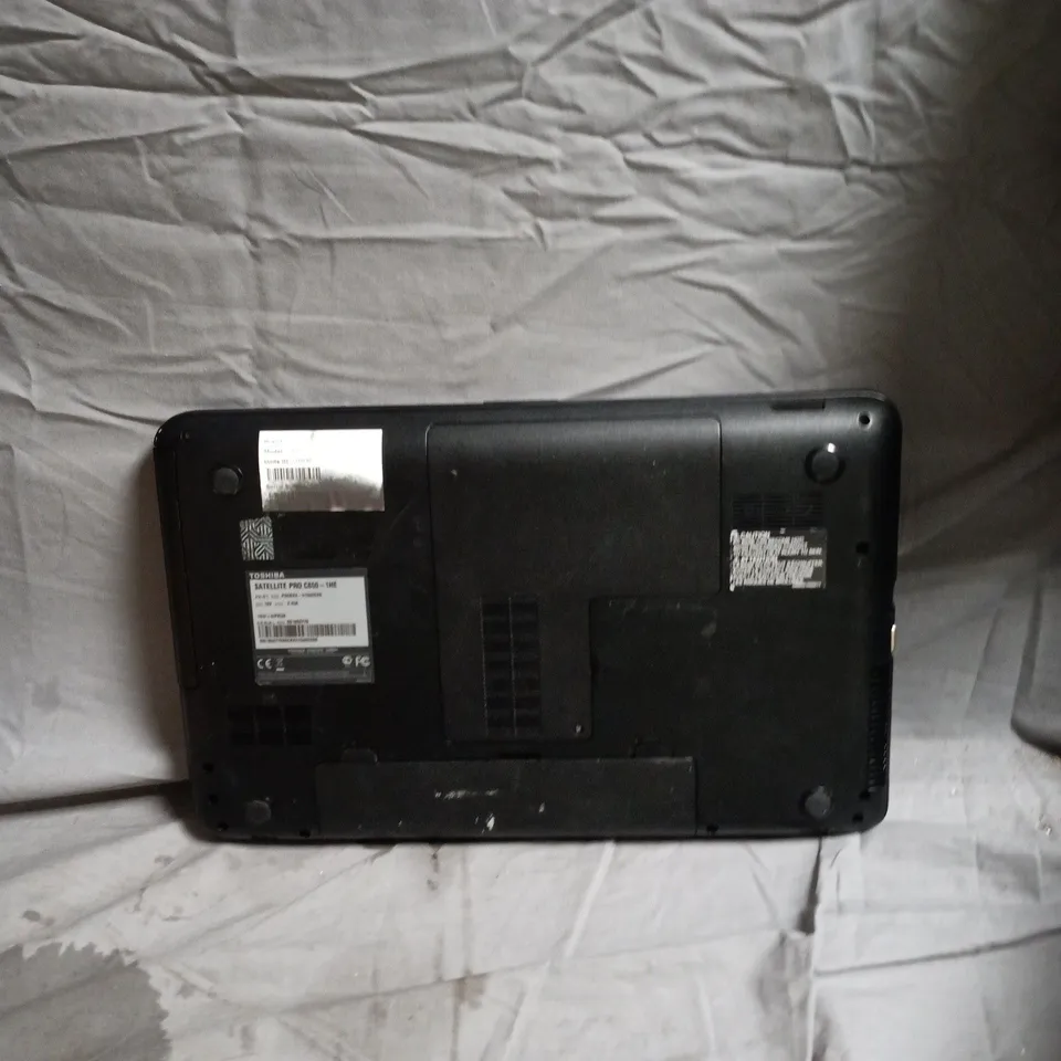 TOSHIBA SATELLITE PRO C850-1HE LAPTOP