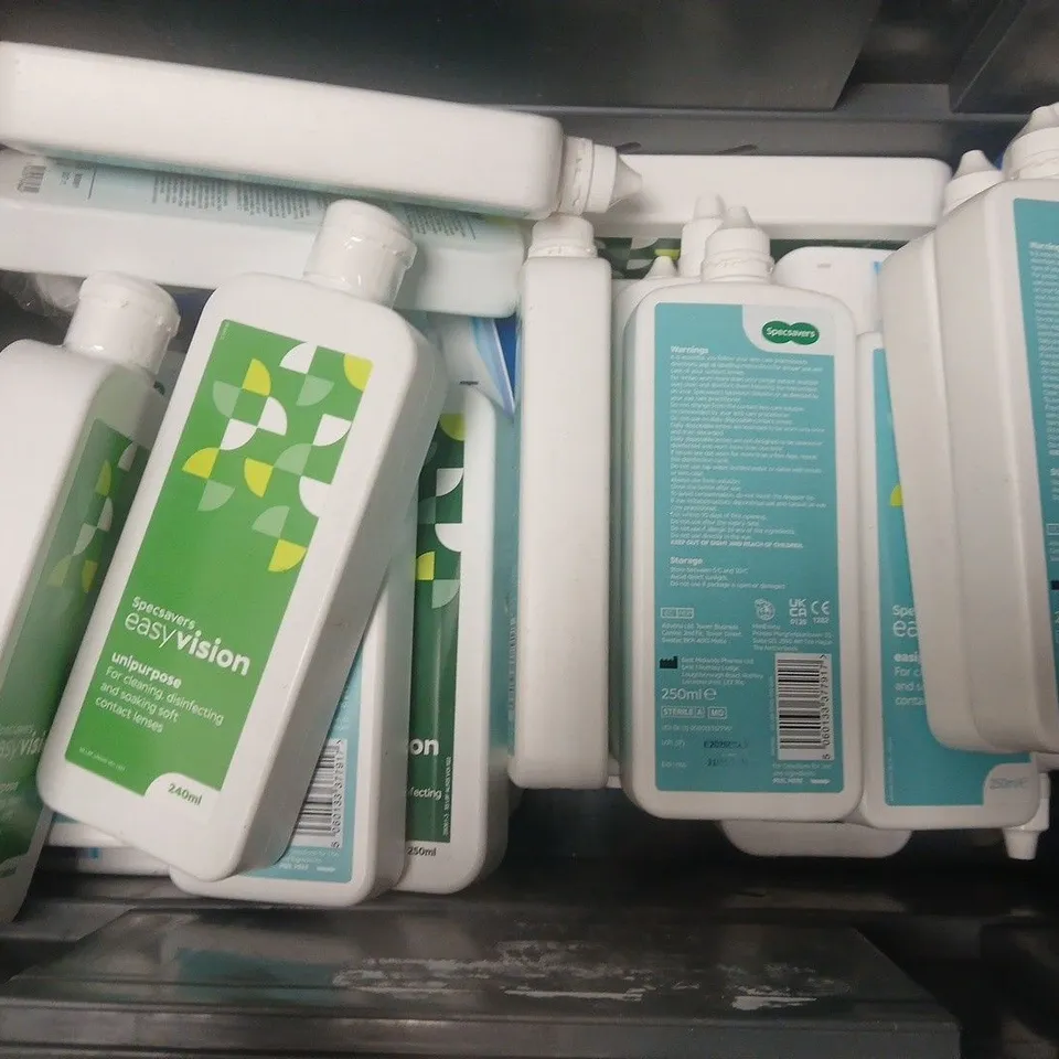 APPROXIMATELY 15 ASSORTED EYE SOLUTIONS TO INCLUDE SPECSAVERS EASYVISION, EVERCLEAR REFRESH, ETC - COLLECTION ONLY