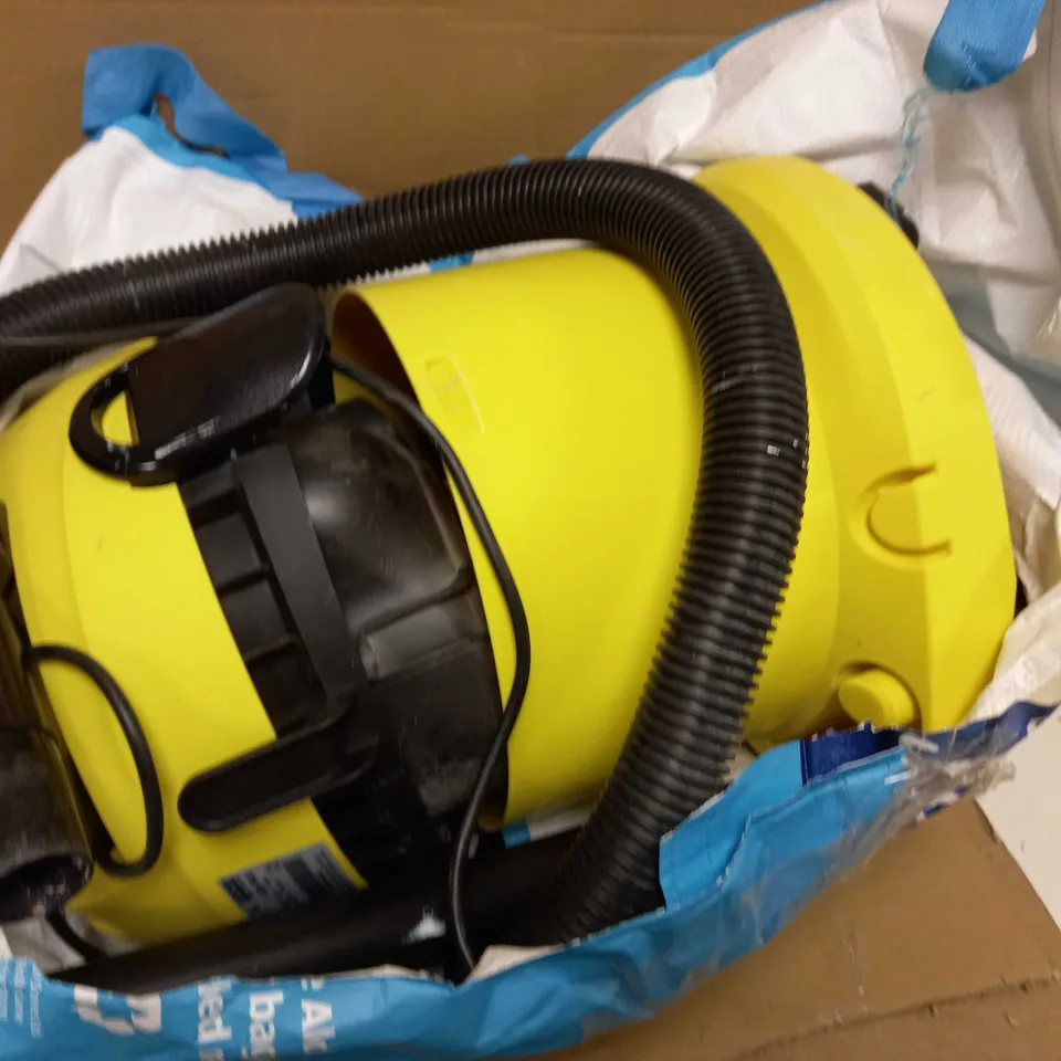 KARCHER WD2 MULTI-PURPOSE VACUUM CLEANER