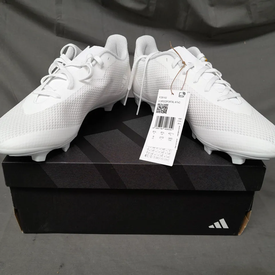 BOXED PAIR OF ADIDAS X SPEEDPORTAL.4 FOOTBALL BOOTS IN WHITE UK SIZE 8.5