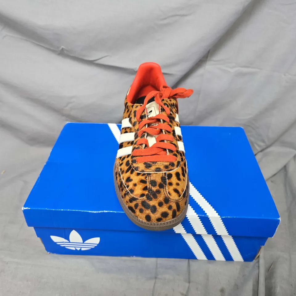 BOXED PAIR OF ADIDAS SAMBA OG WOMENS SHOES IN LEOPARD PRINT - UK 9