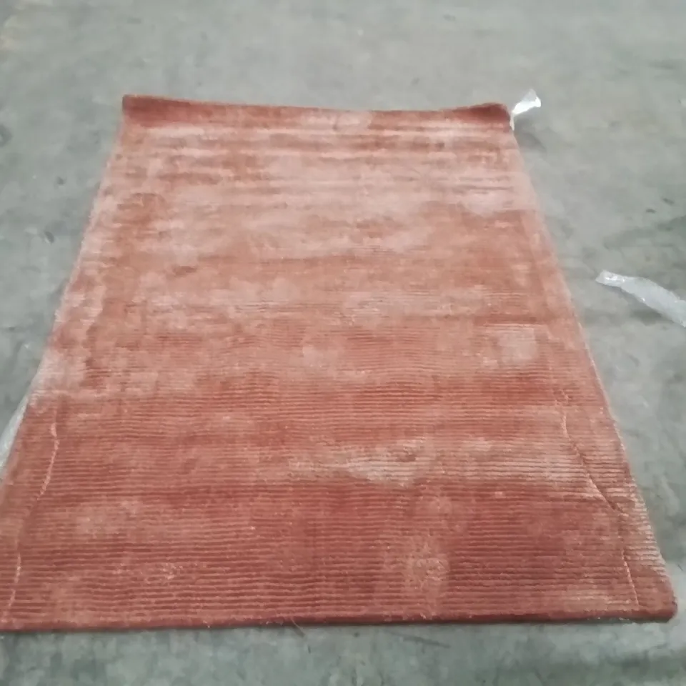 QUALITY DESIGNER AREA RUG - APPROXIMATELY 170X120CM