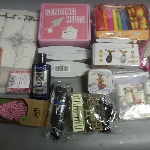 LOT OF APPROXIMATELY 25 ASSORTED HEALTH AND BEAUTY ITEMS TO INCLUDE SEMI-PERMANENT TATTOOS, DETANGLE BRUSH AND MAKE UP ERASERS