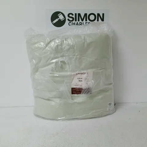 LIVMORE LUXURY SILK DUVET 200 X 200CM