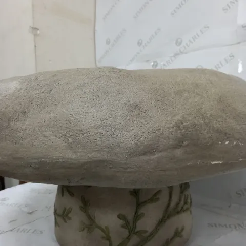 BOXED MY GARDEN STORIES FAIRY GATHERING BIRD BATH