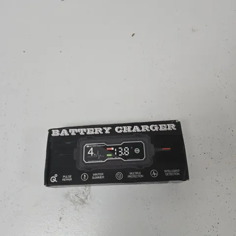 BATTERY CHARGER – BOXED