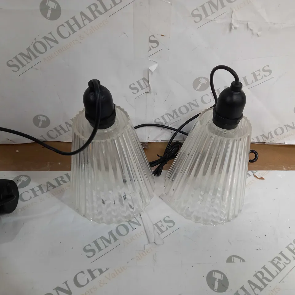 BUNDLEBERRY BY AMANDA HOLDEN SET OF 2 INDOOR OUTDOOR LIGHTS WITH FLUTED SHADE