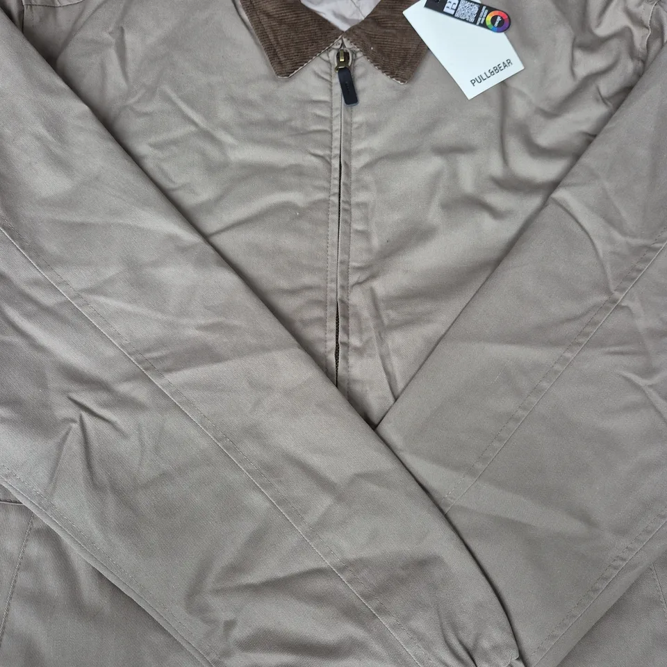 PULL & BEAR COLLAR JACKET IN TAN SIZE LARGE