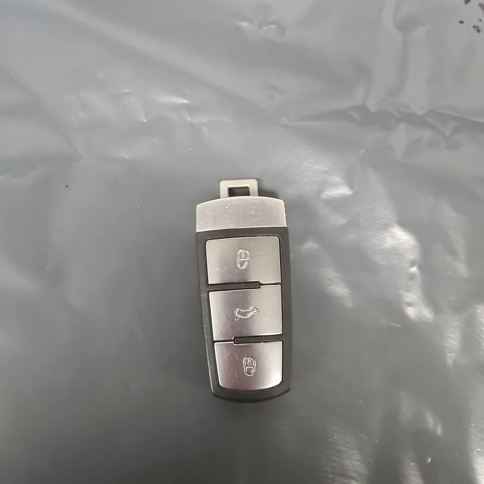 Volkswagen car key fob – flip style with three buttons