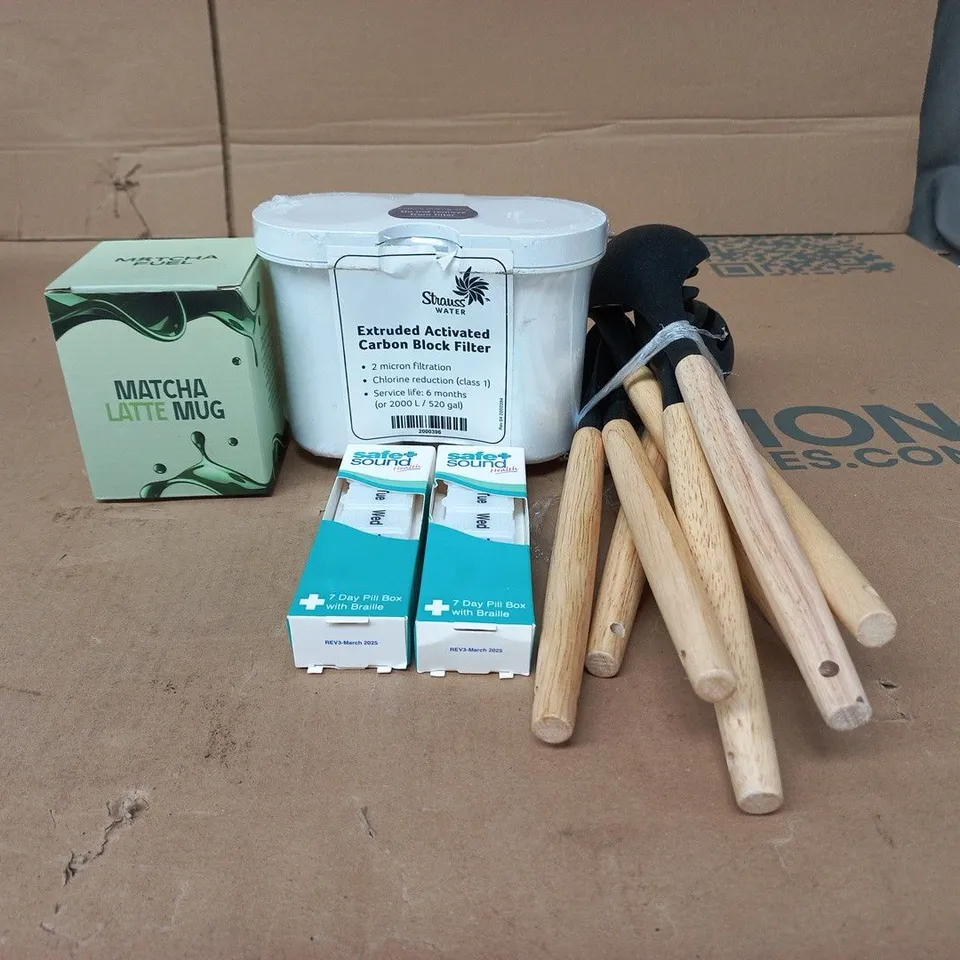 TOTE OF APPROXIMATELY 15 ASSORTED ITEMS TO INCLUDE KITCHEN AIDS, MATCHA LATTE MUG, 7 DAY PILL BOX, CARBON BLOCK FILTER ETC