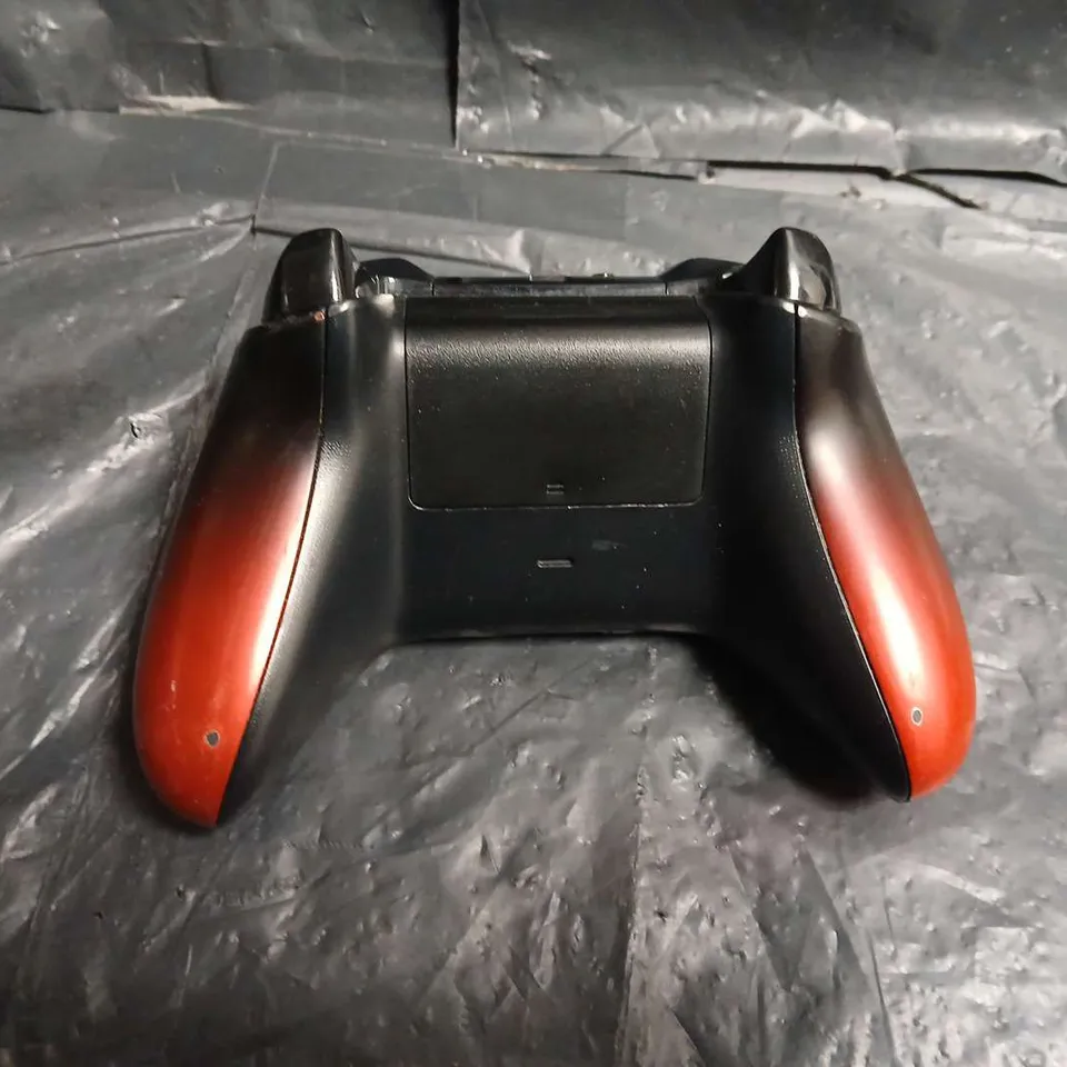 WIRELESS XBOX CONTROLLER – RED/BLACK GRADIENT