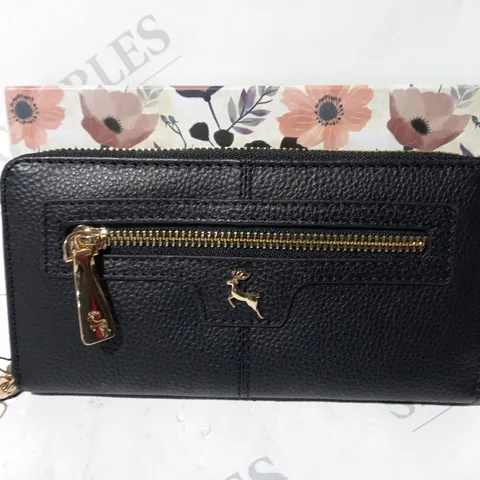 ASHWOOD LEATHER ZIP PURSE IN BLACK