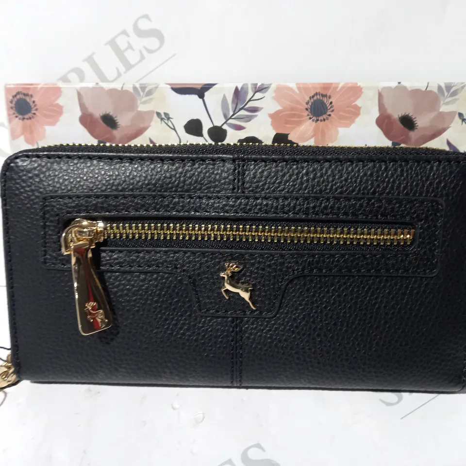 ASHWOOD LEATHER ZIP PURSE IN BLACK