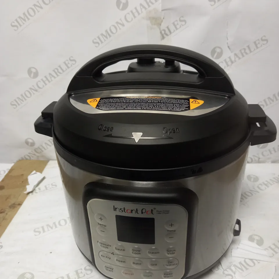 INSTANT POT DUO CRISP AIR FRYER MULTICOOKER