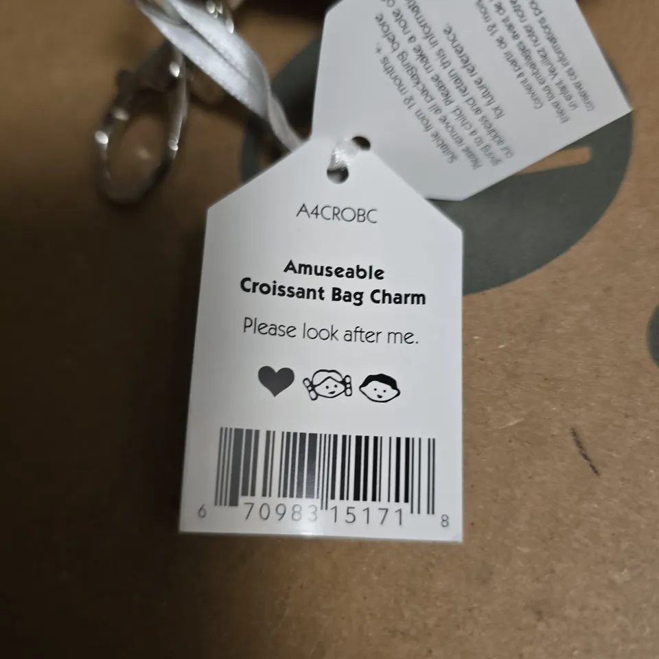 JELLYCAT AMUSEABLE CROISSANT BAG CHARM 