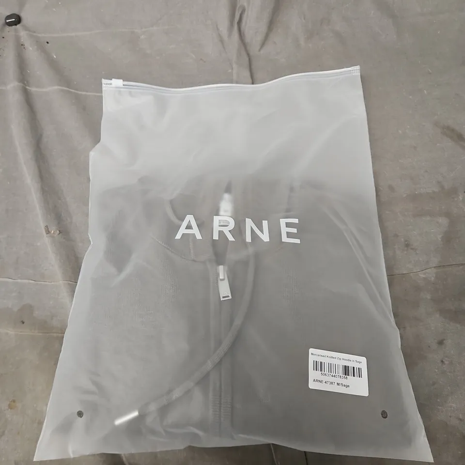 ARNE MERCERISED KNITTED ZIP HOODIE IN SAGE – UK M