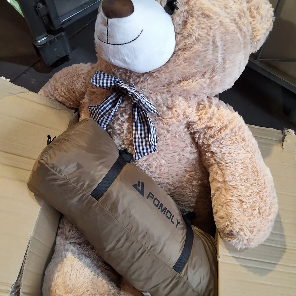 PALLET OF ASSORTED HOUSEHOLD ITEMS TO INCLUDE MOBICLINIC 5IN1 TRICYCLE, BATHROOM STOOL AND HEAVY DUTY CLOTHES RAIL