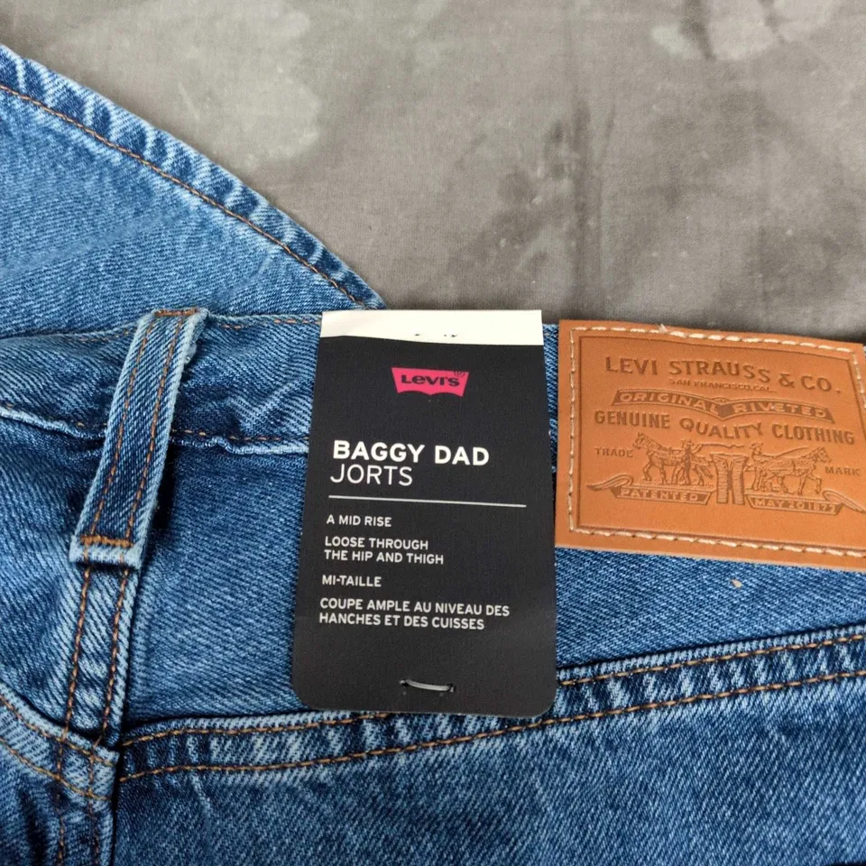 LEVI'S BAGGY DAD JORTS DENIM SHORTS IN BLUE – UK 27