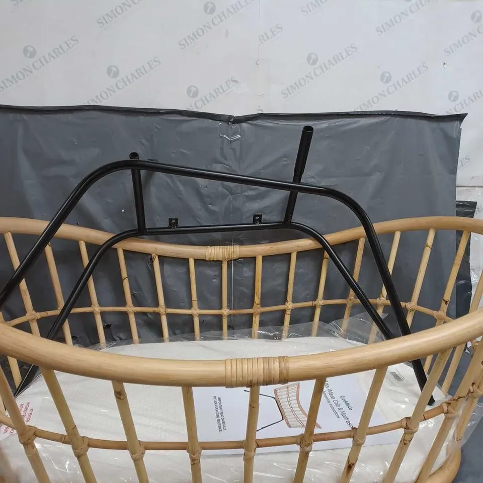 CUDDLECO ARIA WAVE CRIB & MATTRESS