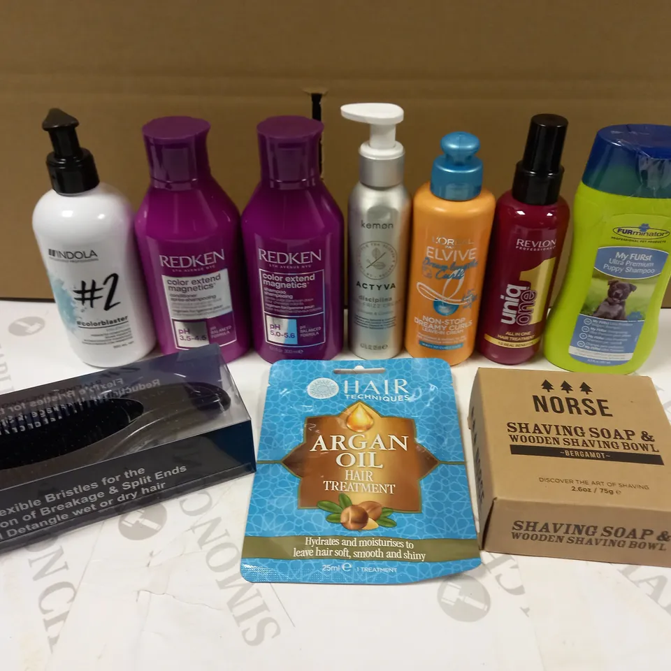 LOT OF APPROXIMATELY 10 HAIR CARE PRODUCTS TO INCLUDE REVLON UNIQ ONE, REDKEN SHAMPOO, LOREAL ELVIVE ETC