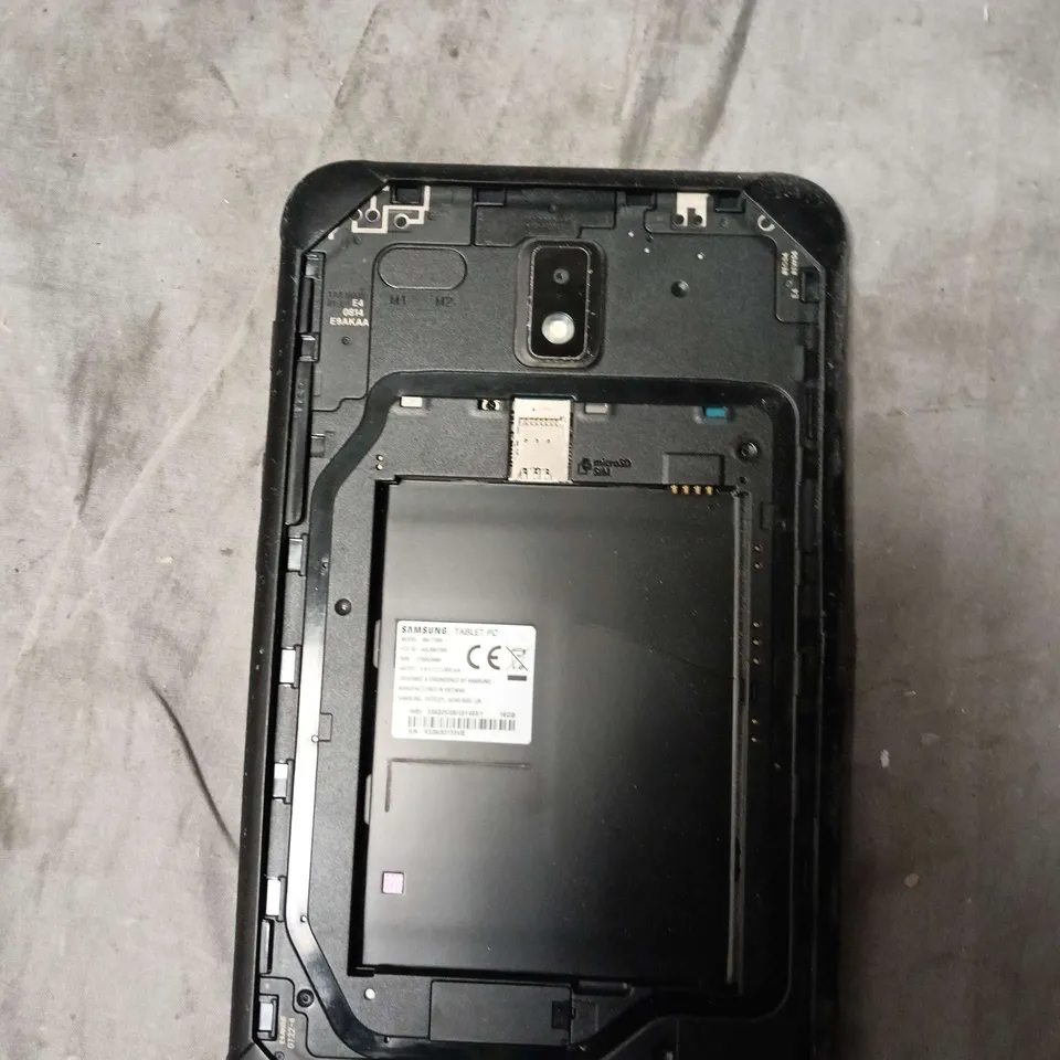 SAMSUNG TABLET PC – 16GB, CRACKED SCREEN