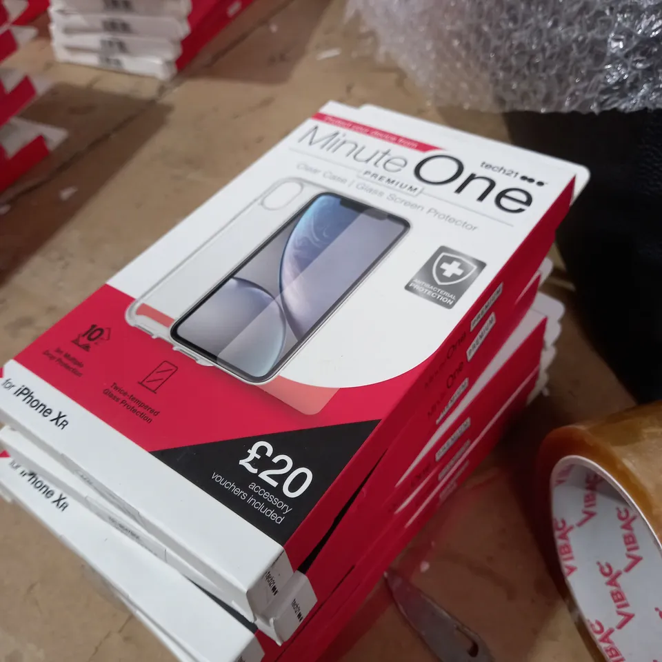 LOT OF 7 TECH 21 MINUTE ONE CLEAR IPHONE XR CASES