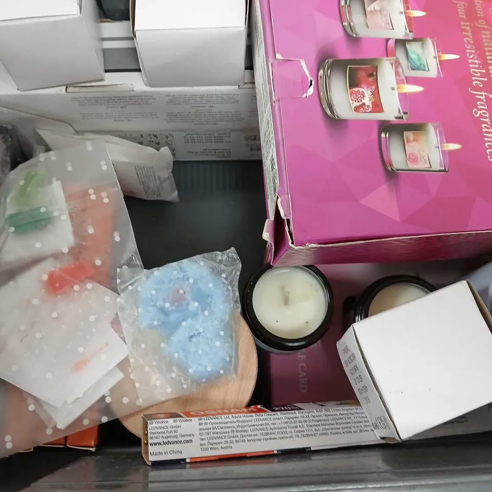 BOX OF APPROXIMATELY 12 ASSORTED ITEMS TO INCLUDE - 10 TEA LIGHTS , TAPO SMART WI-FI LIGHT BULB , HALOGEN BULB ETC