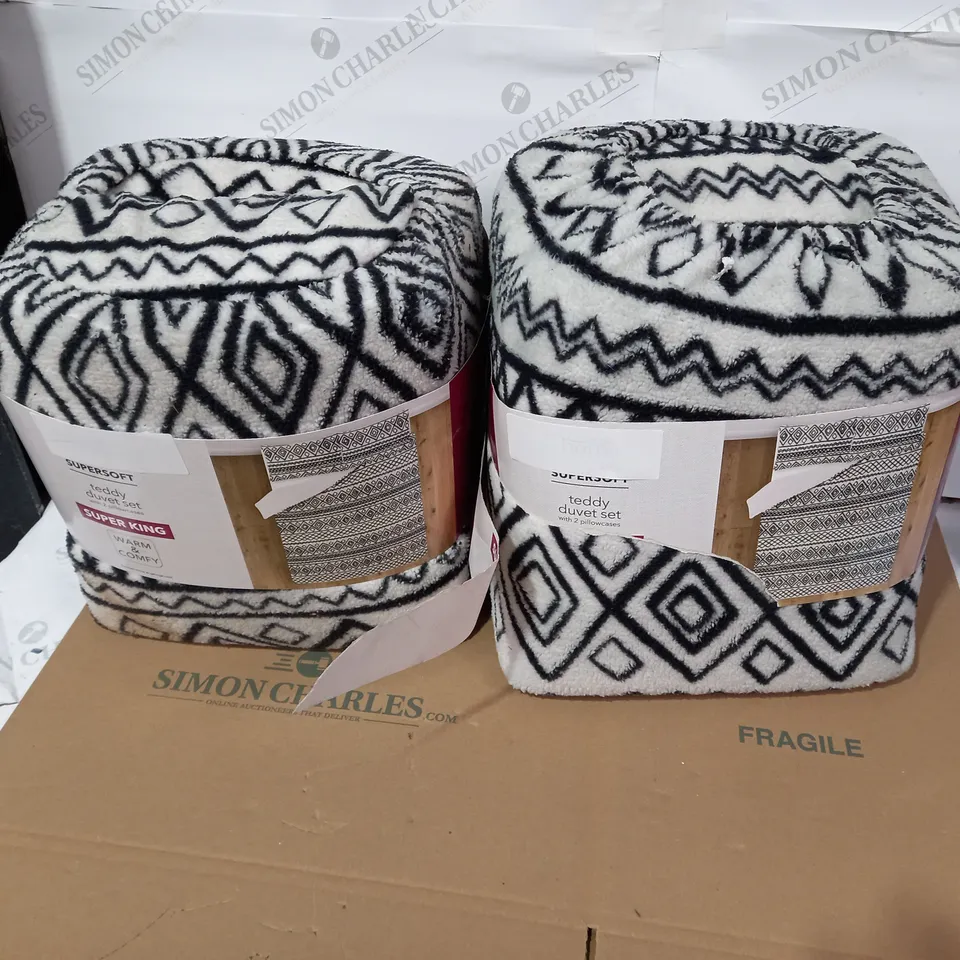 LOT OF 2 ASSORTED DESIGNER SUPERSOFT TEDDY DUVET SET - SUPER KING