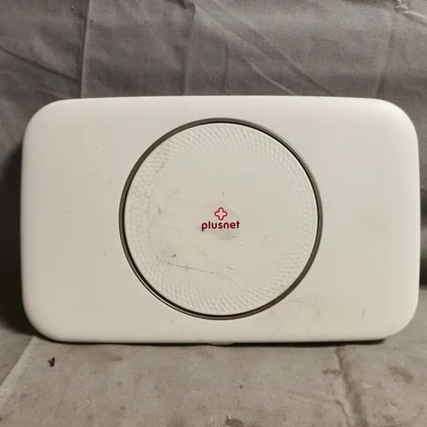 PLUSNET HUB TWO WI-FI ROUTER IN WHITE