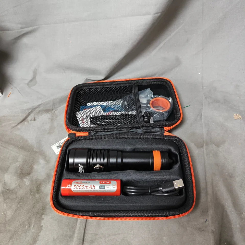 ORCATORCH D710V MK2 DIVE LIGHT WITH 5000MAH BATTERY – CASE INCLUDED