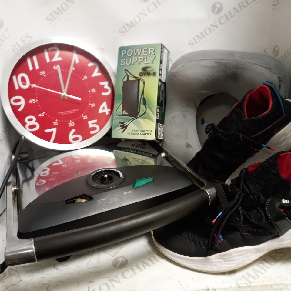 LOT OF 10 ASSORTED HOUSEHOLD ITEMS, TO INCLUDE DVD PLAYER, PHILIPS BULB, TONER CARTRIDGE, ETC