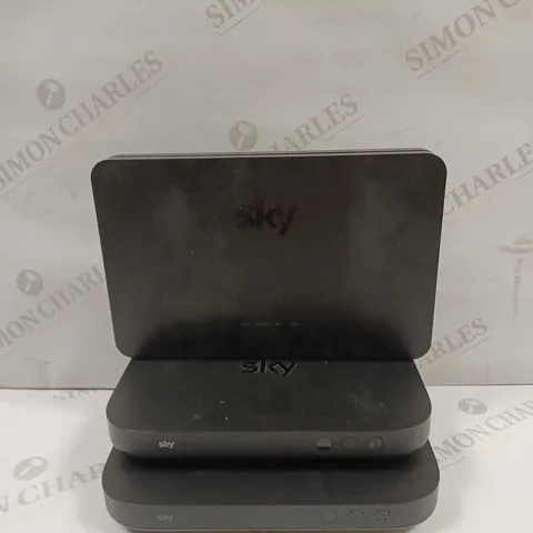 LOT TO CONTAIN 3 X ASSORTED SKY Q PRODUCTS, MODELS INCLUDES 2 X EM150 & A SR203