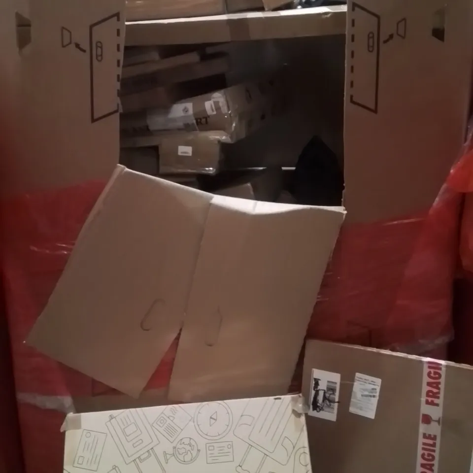 PALLET OF ASSORTED HOUSEHOLD GOODS AND PRODUCTS TO INCLUDE;SUITCASE, MIRROR, TANK SUPPORT STRAPS,PLANT POT AND OTHER ASSORTED ITEMS...