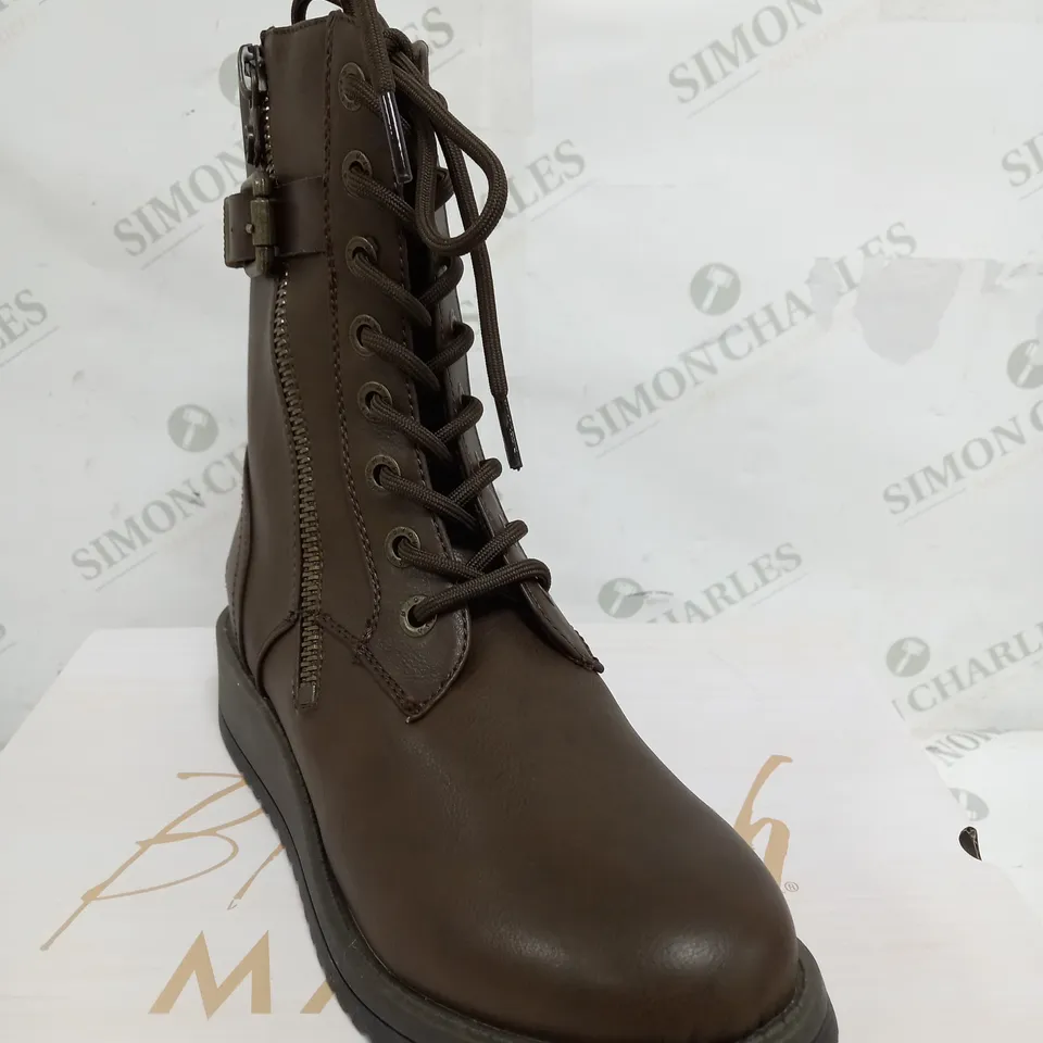 BOXED BLOWFISH MALIBU BLACK HIGH BOOTS - SIZE 6
