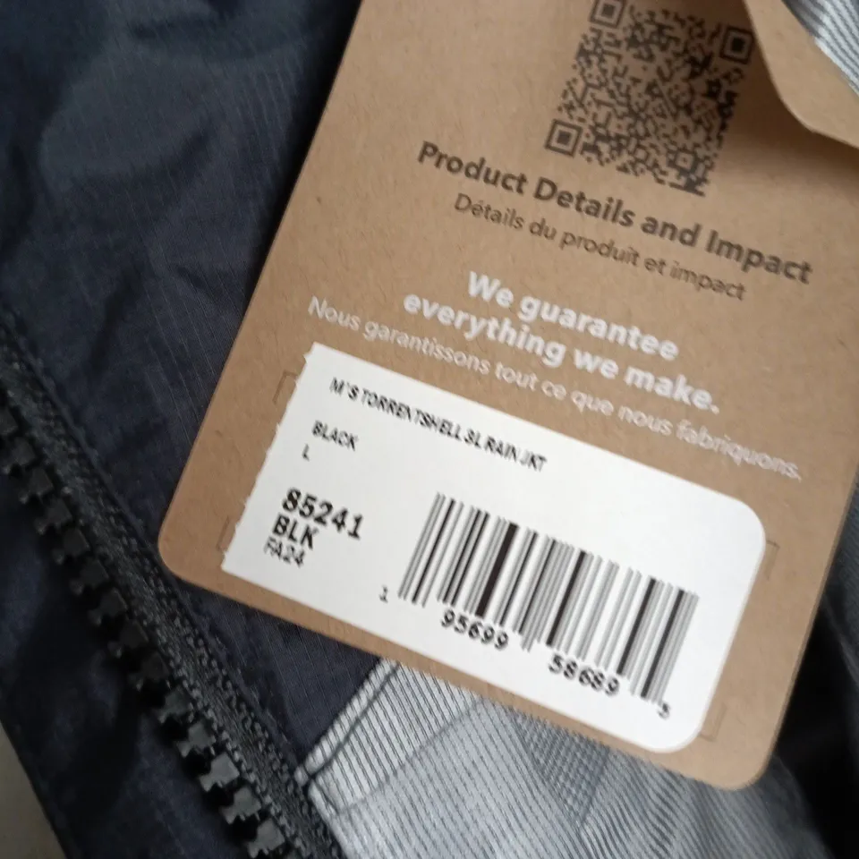 PATAGONIA LIGHTWEIGHT SHELL JACKET WITH HOOD – BLACK