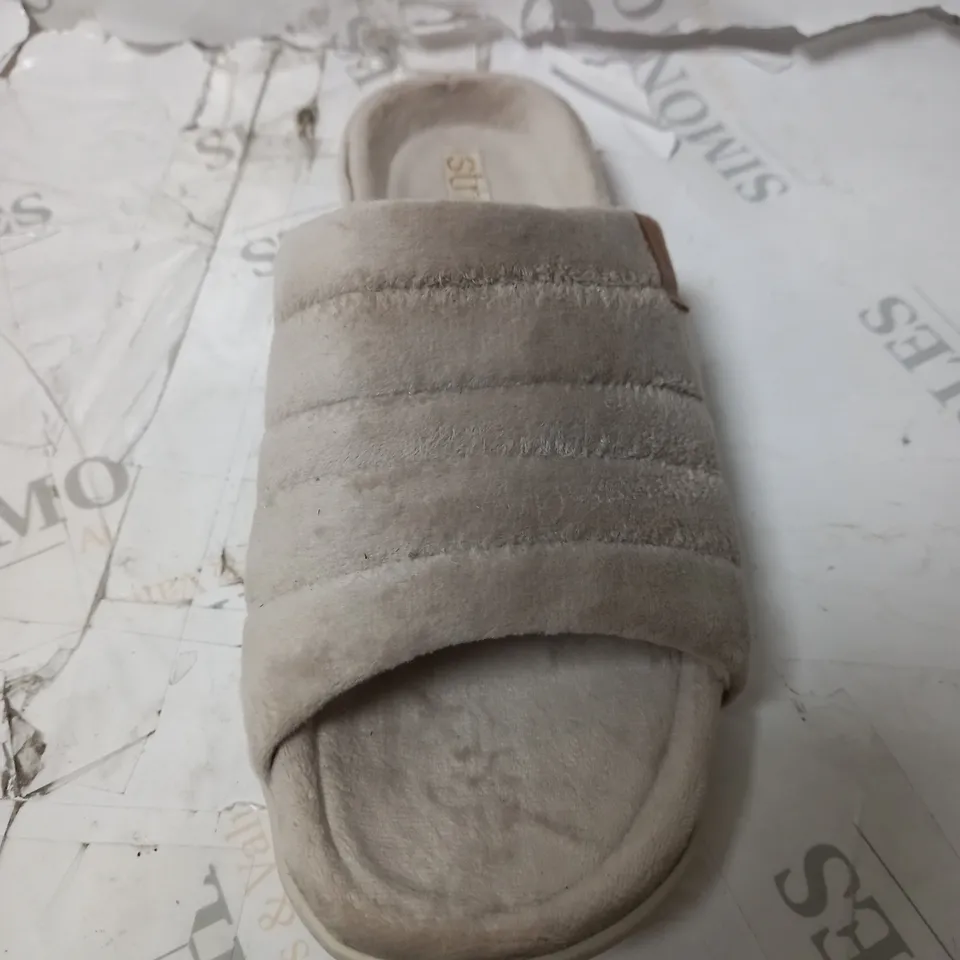 STRIVE MARDEILLE STONE SANDALS SIZE UK 5 