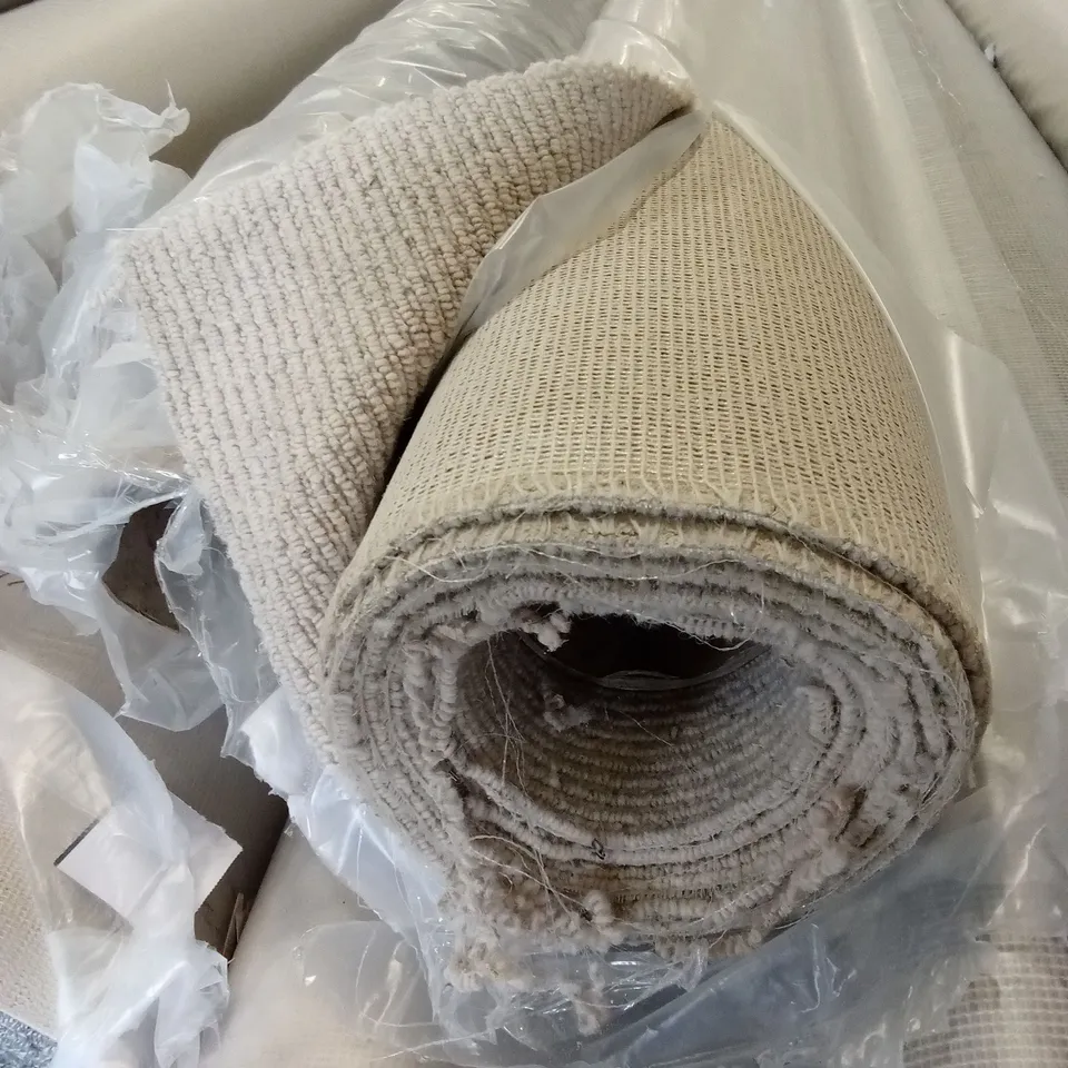 ROLL OF QUALITY NATURAL ORIGINS - RIB ECRU AB CARPET // APPROX SIZE: 3.65 x 4m