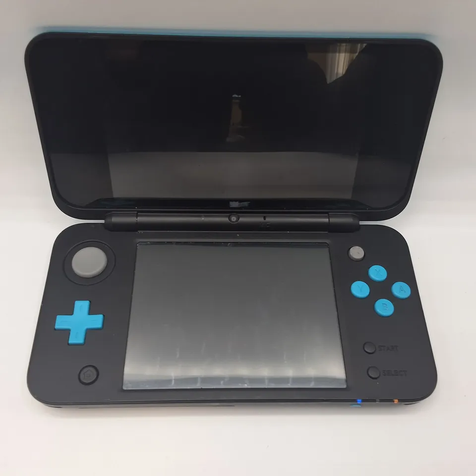 UNBOXED NINTENDO 3DS IN BLACK/BLUE - JAN-001