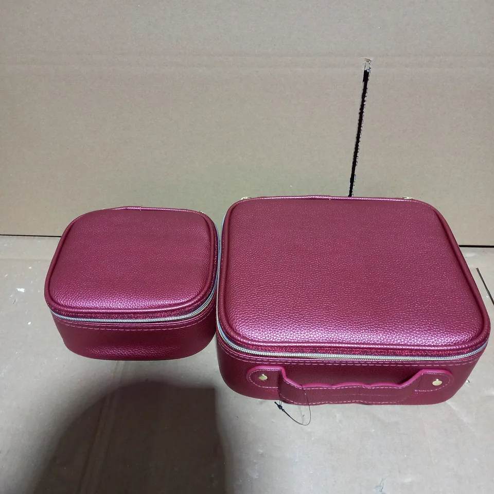 TILI METALLIC MAKE-UP ORGANISER HOME & AWAY VANITY CASE