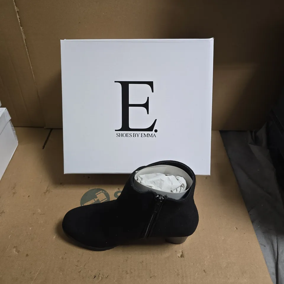E. SHOES BY EMMA BLACK SUEDE ANKLE BOOTS - UK SIZE 4 