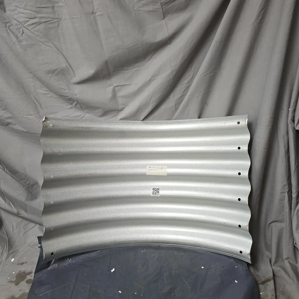 APPROXIMATELY 10 X CORRUGATED METAL SHEETS, ASSORTED