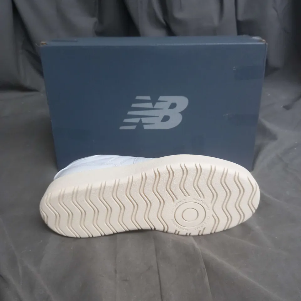 BOXED PAIR OF NEW BALANCE CT302 IN CREAM SIZE 5.5