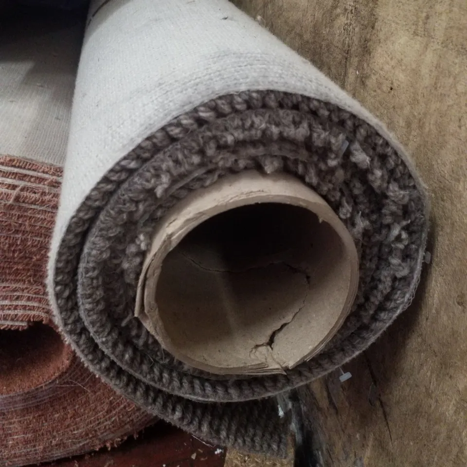 ROLL OF QUALITY 5M FOUR SEASONS GROUSE7 CARPET - 5×2.06M