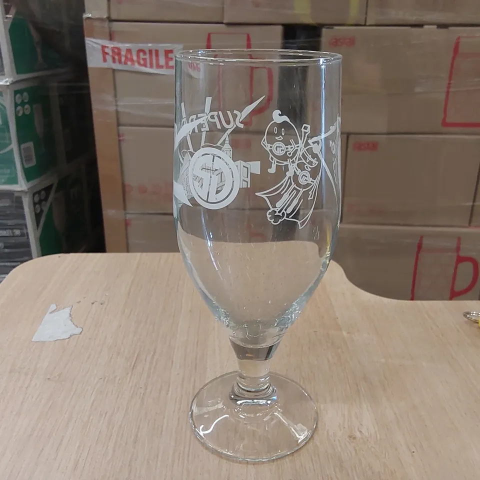 PALLET OF APPROXIMATELY 1044 BRAND NEW BOXED BIER CO 'SUPER DAD' 380ML BEER GLASSES 