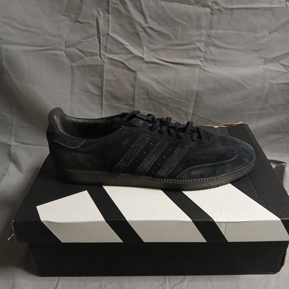 ADIDAS ADIZERO EVO TRAINERS IN BLACK - 11