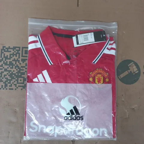 BAGGED ADIDAS MANCHESTER UNITED FOOTBALL JERSEY IN RED SIZE LARGE