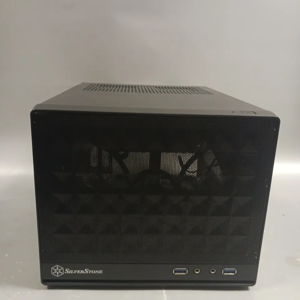 SILVERSTONE COMPUTER CHASSIS WITH SCREWS BLACK