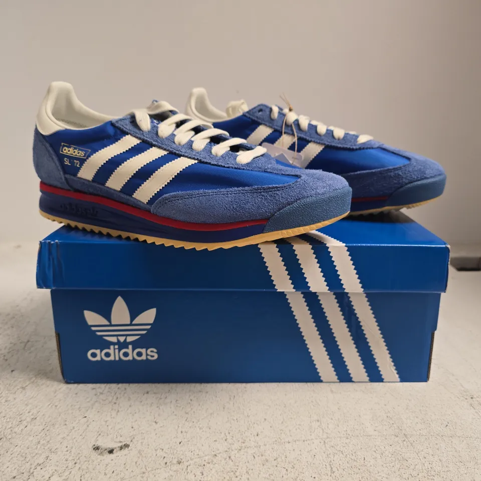 BOXED PAIR OF ADIDAS SL 72 RS TRAINERS IN BLUE/WHITE/RED SIZE UK 8