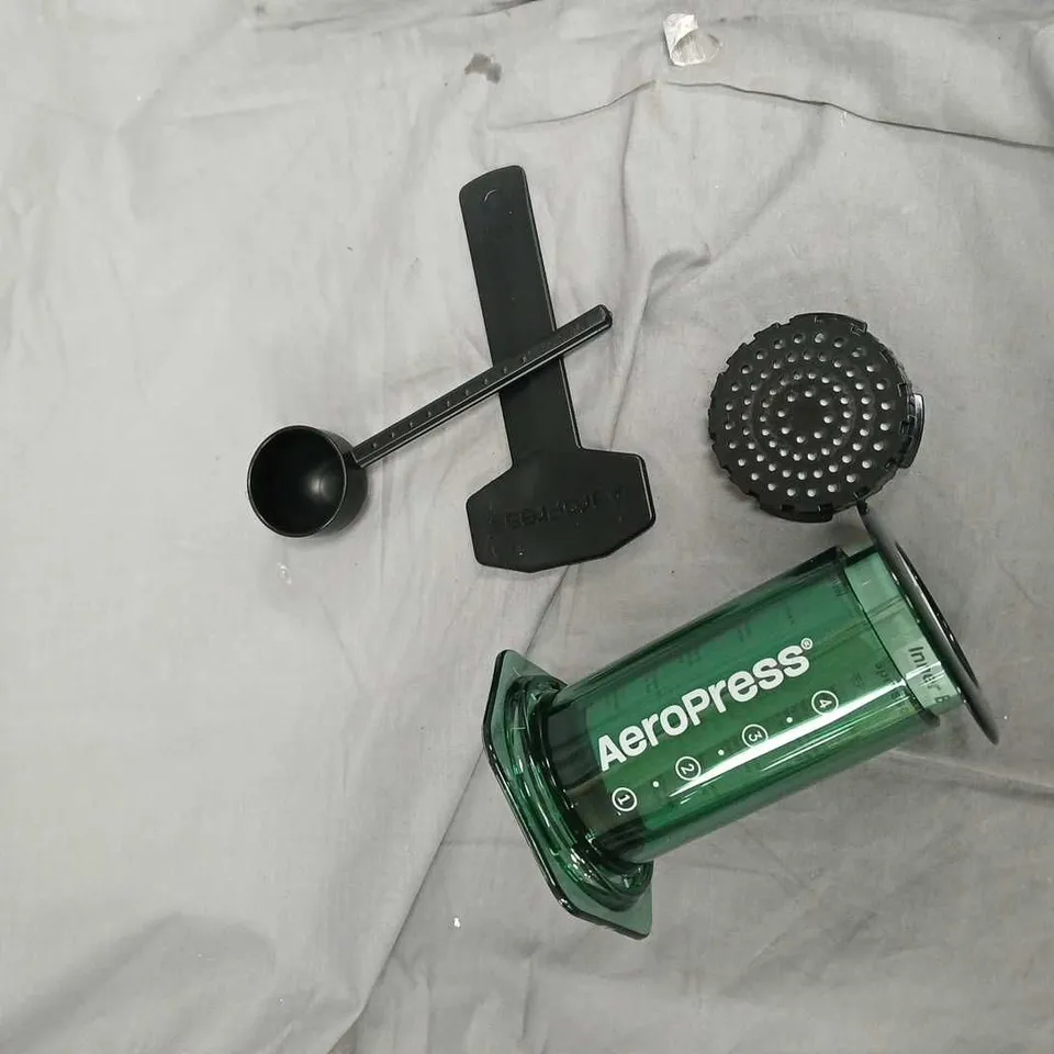 AEROPRESS COFFEE MAKER – CLEAR GREEN WITH SCOOP AND ACCESSORIES